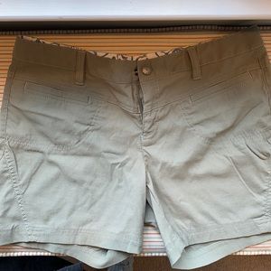 Athleta quick dry dipper short size 10
